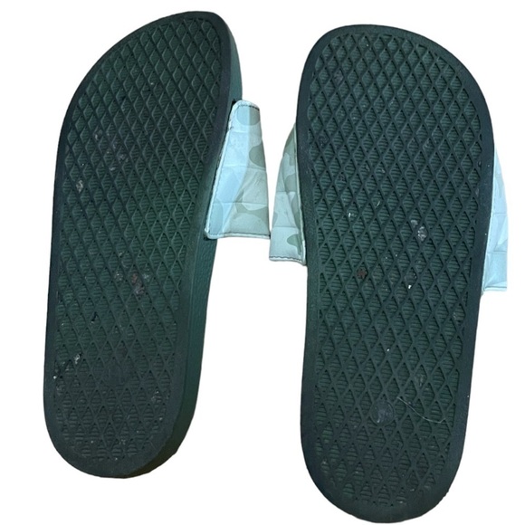 Old Navy Olive Camo Pool Slip Ons - Picture 5 of 6